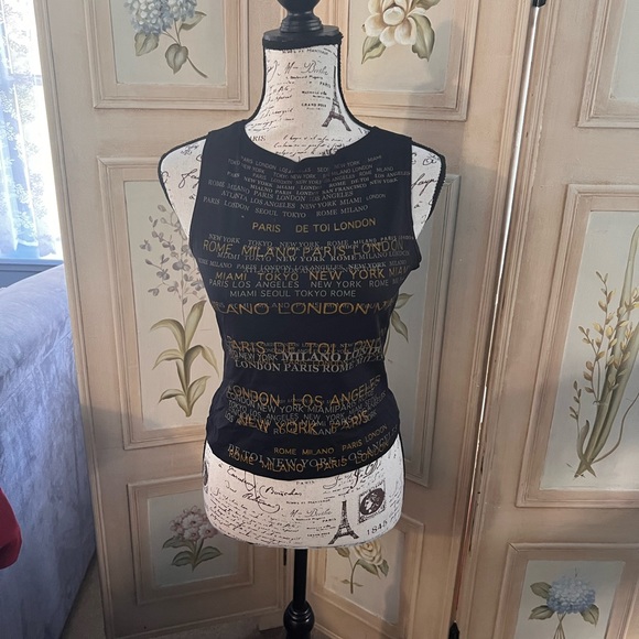 🎈🎈GREAT PRINTED SLEEVELESS SHIRT - Picture 1 of 4